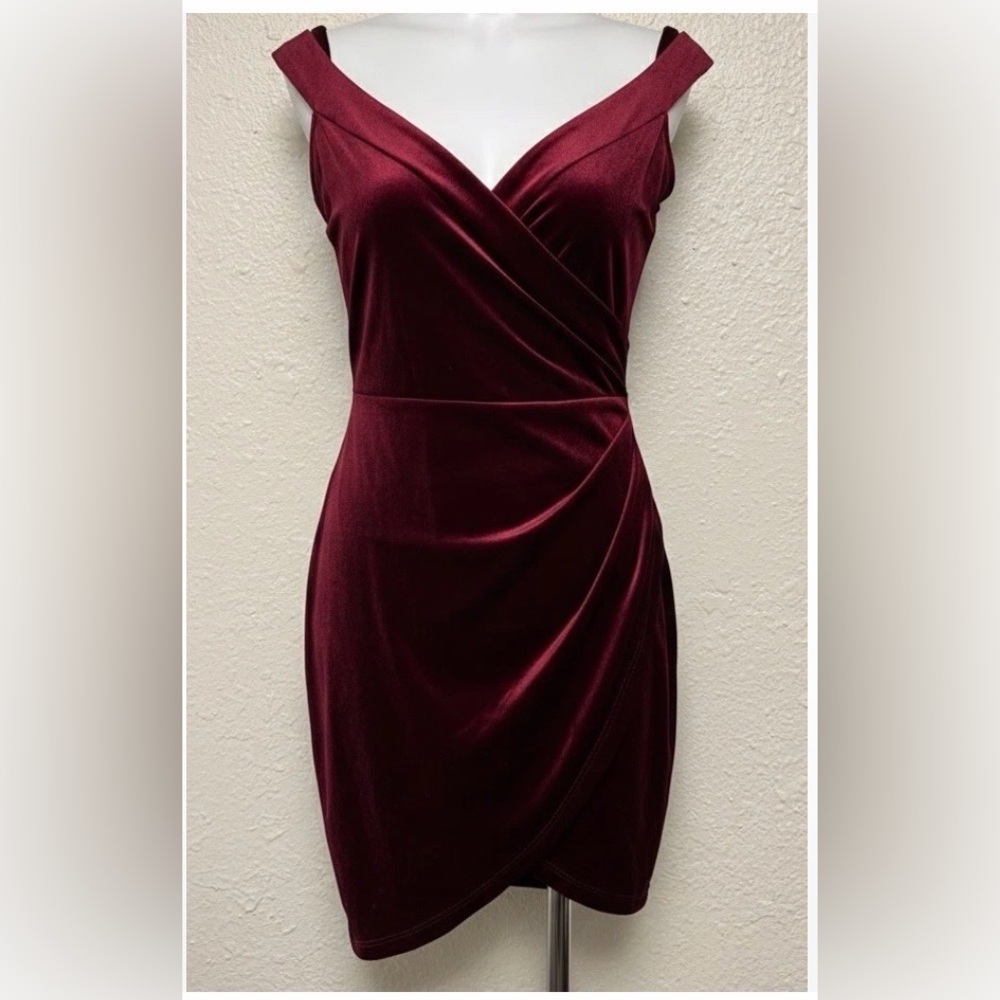 Windsor Burgundy Velvet Asymmetrical Mini Dress Cowl Neck Ruched Bodycon Party S